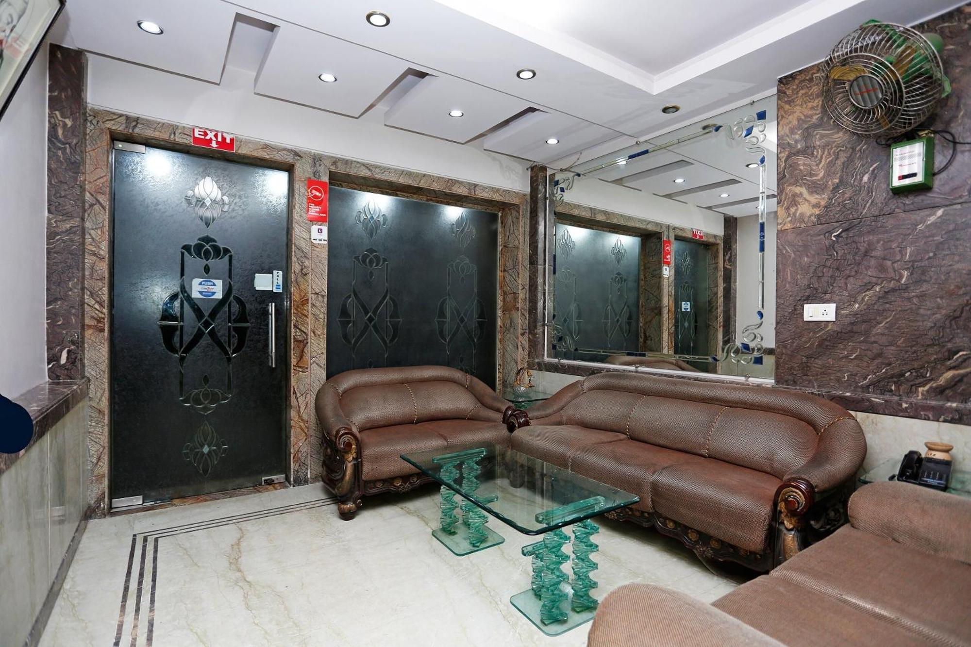 Hotel O Mid Town Delhi  Dış mekan fotoğraf