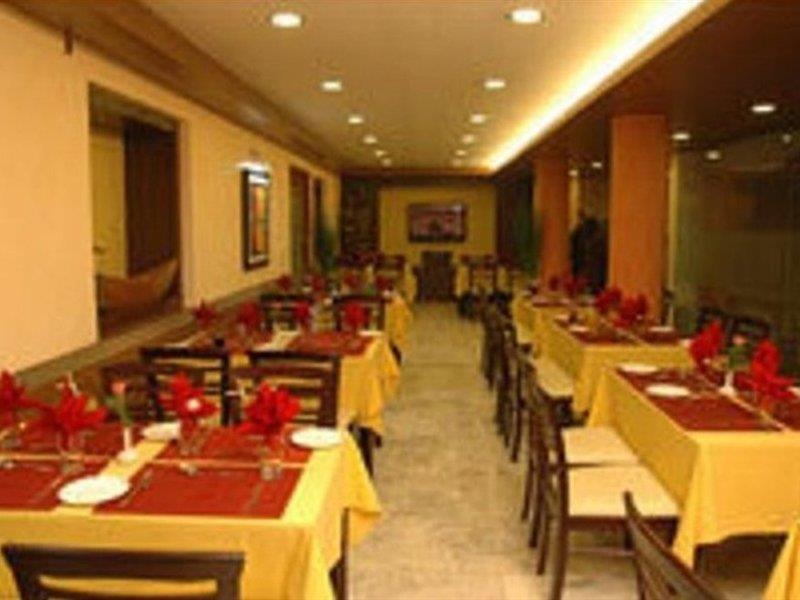Hotel O Mid Town Delhi  Dış mekan fotoğraf